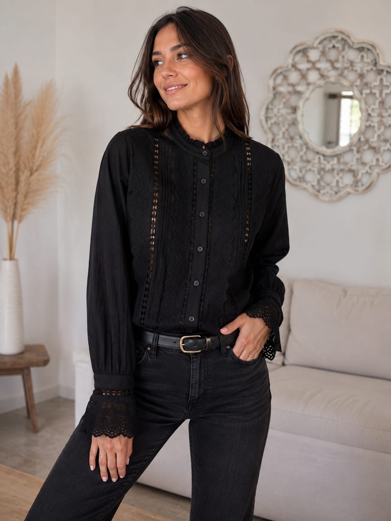 Camisa negra bordada