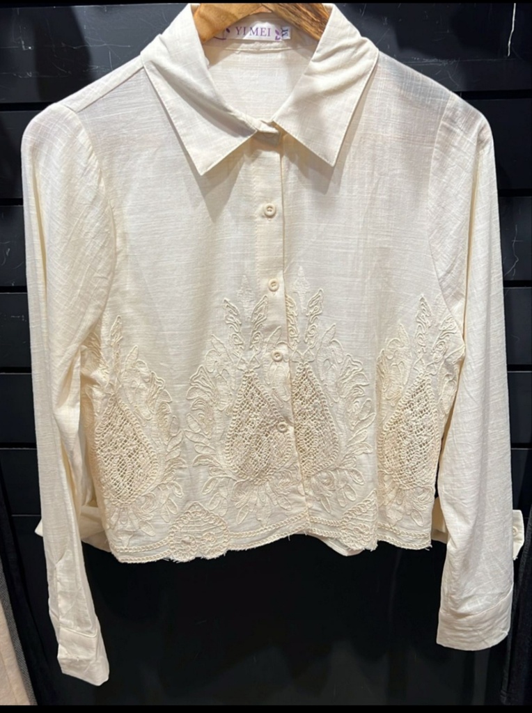 Camisa bordada corta a la cintura