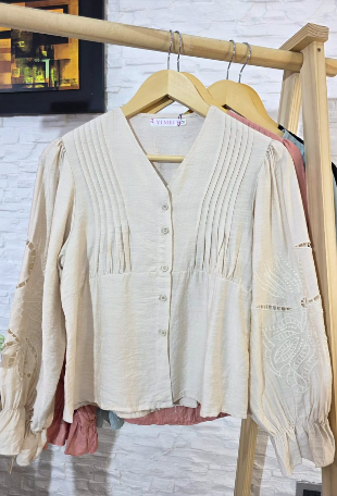 Camisa mangas bordadas
